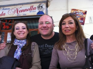 Trattoria napoletana Nennella_il simpatico Ciro e la mia amica Anna